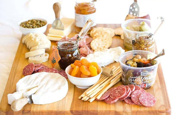 Top Tips for Choosing a Perfect Cheese Cutting Board
