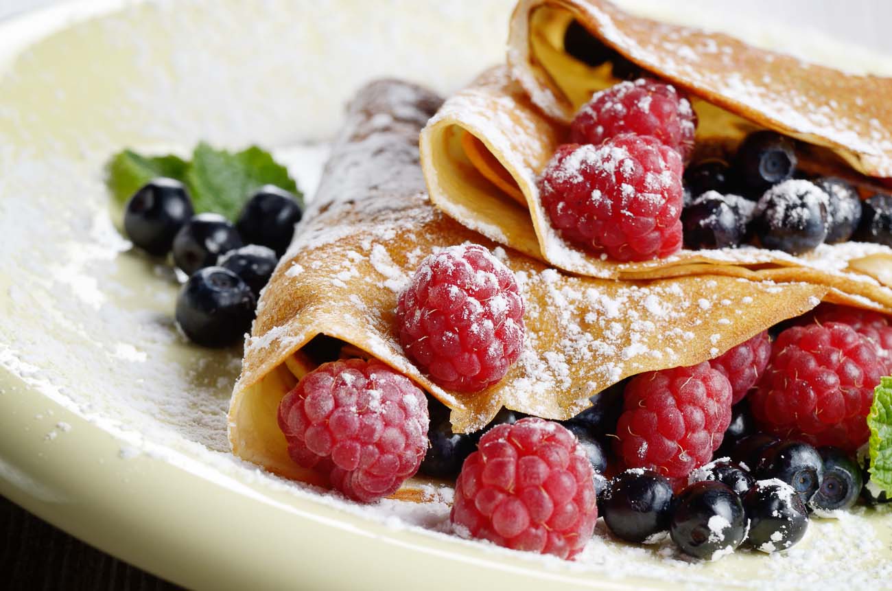 Best Crepe Filling Ideas (31+ Tasty, Sweet & Savory Fillings For Crepes!)