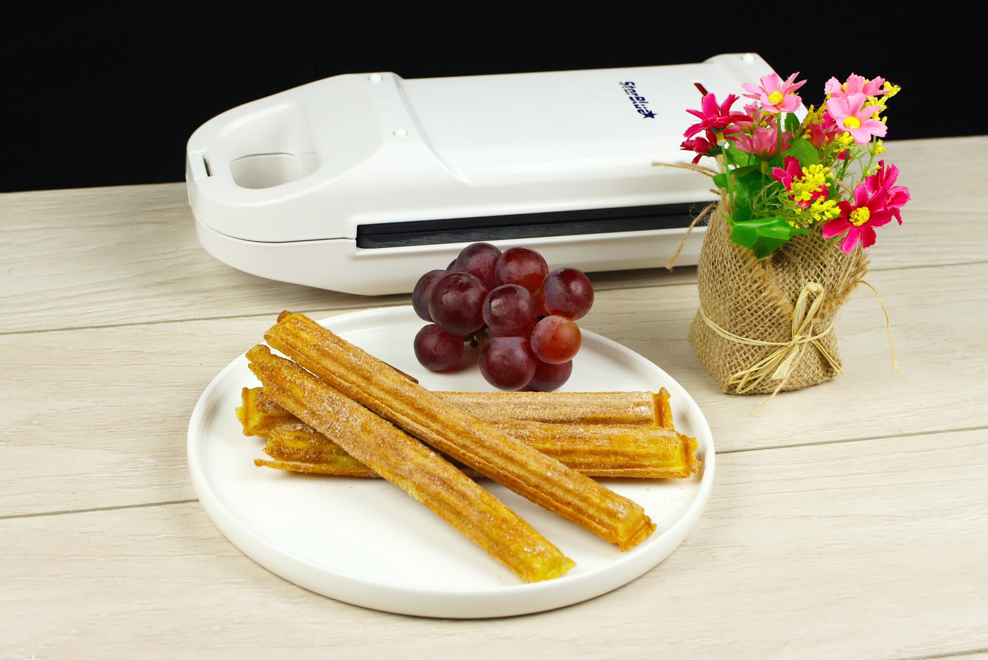Oil-free Churro Maker with FREE Recipe e-Book (SB-SW903)